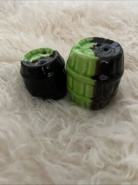 Green & Black Ceramic Barrel Salt and Pepper Set